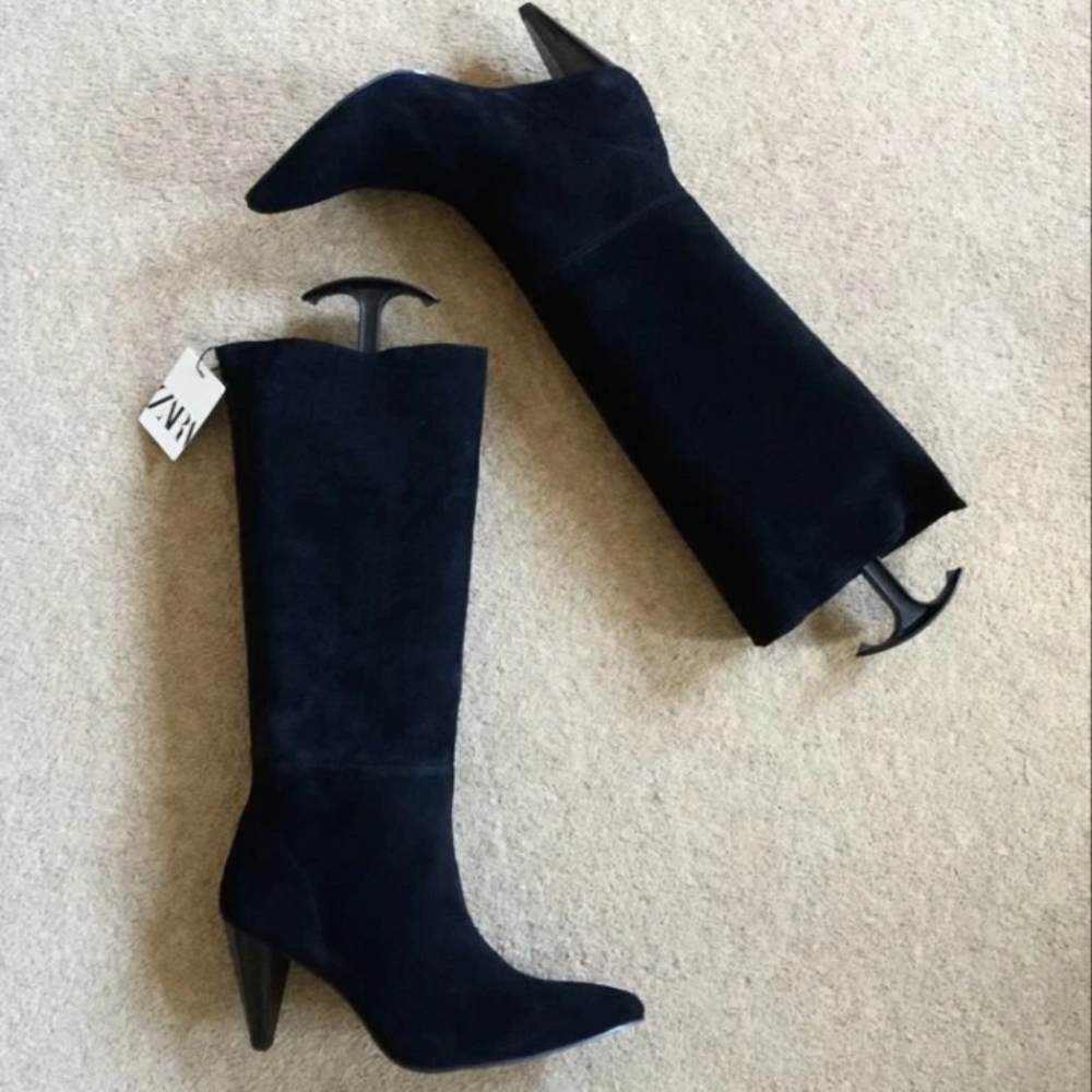 NWT.Zara black suedeleathet boots  Cone Heel .Size5